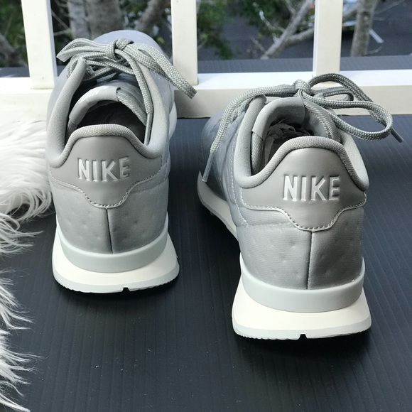 Nike Internationalist JCRD Winter Metallic SilverW - Picture 6 of 8